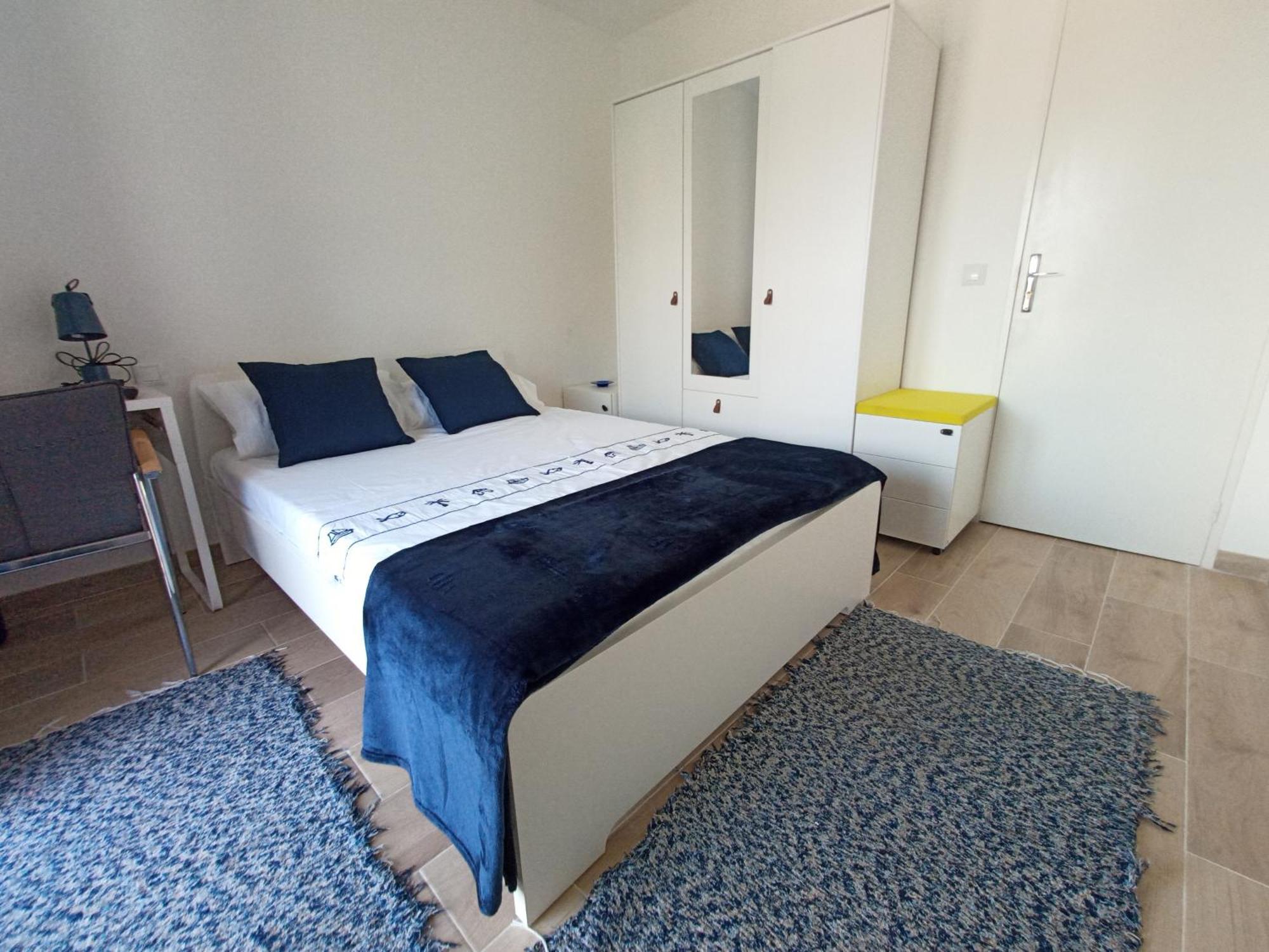 Private Room In Renovated Apartment - Tram 1 Min Walk Nice Quarto foto